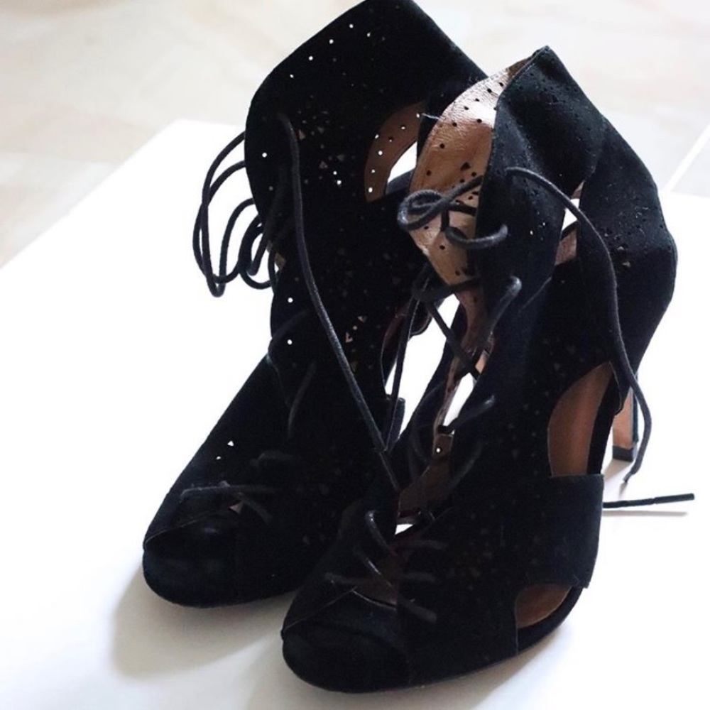 Joie laser cut heels